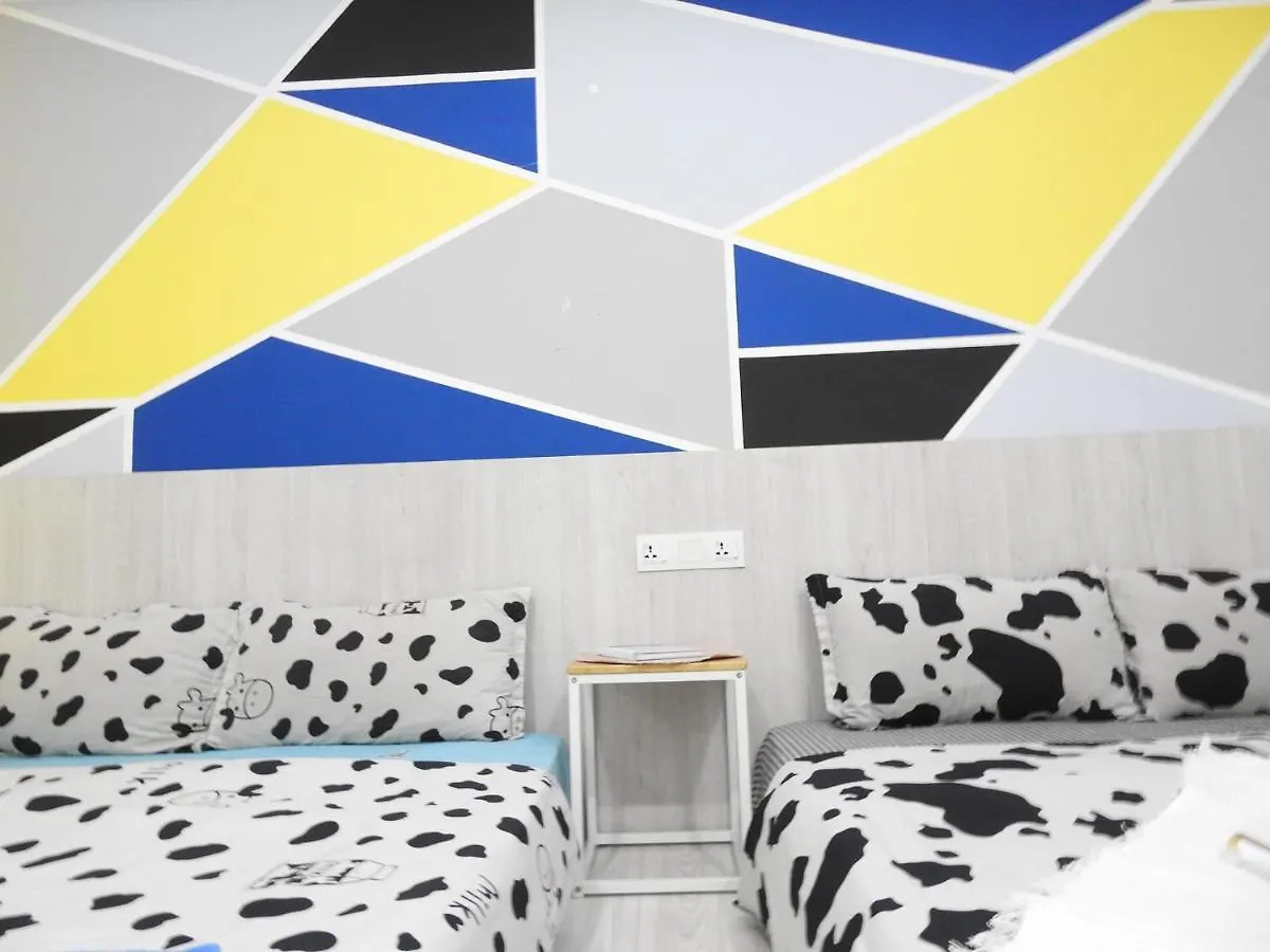 Restary: Cartoon-Themed Apartment with Infinity Pool near Imago Mall Kota Kinabalu 0*,